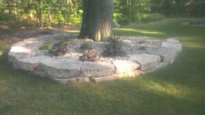 Outcropping stone bedline by Twin Oaks Landscaping